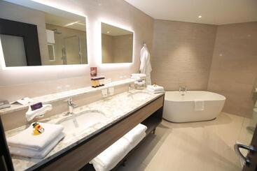 Grand Central Hotel Belfast