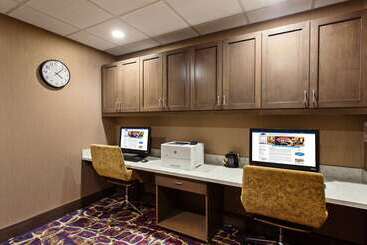 هتل Hampton Inn & Suites Leavenworth