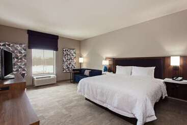 هتل Hampton Inn & Suites Leavenworth
