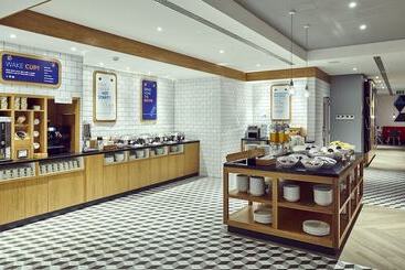 هتل Holiday Inn Express Gibraltar By Ihg