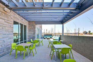 هتل Home2 Suites By Hilton Palmdale, Ca