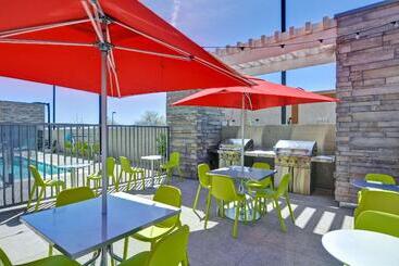 هتل Home2 Suites By Hilton Palmdale, Ca