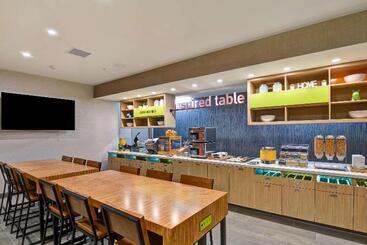 هتل Home2 Suites By Hilton Palmdale, Ca