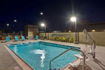 هتل Home2 Suites By Hilton Palmdale, Ca
