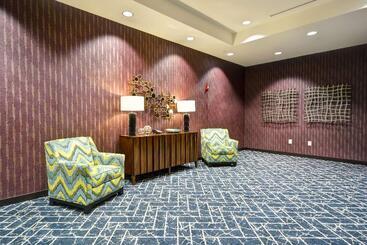 هتل Homewood Suites By Hilton Rocky Mount