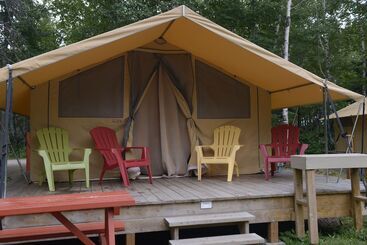 هتل Les Prets A Camper Du Camping Tadoussac
