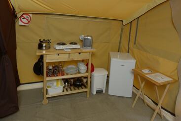 هتل Les Prets A Camper Du Camping Tadoussac