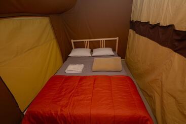 هتل Les Prets A Camper Du Camping Tadoussac