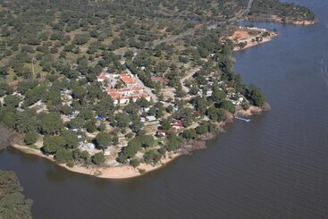 هتل Parque De Campismo Orbitur Montargil