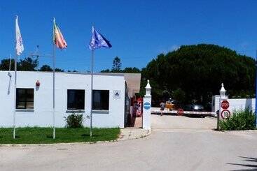 هتل Parque De Campismo Orbitur Sagres