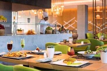 Novotel Muscat Airport