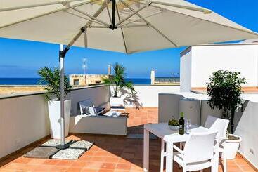 Zibibbo Suites &s   Aparthotel In Centro Storico A Trapani