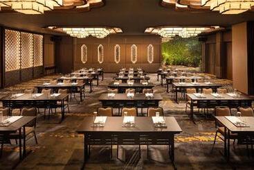 هتل Avista Grande Phuket Karon   Mgallery