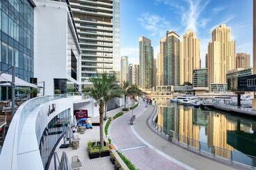 هتل Crowne Plaza Dubai Marina, An Ihg