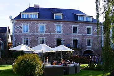 هتل Logis  Auberge De L Abbaye