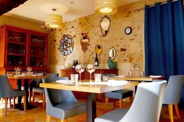 هتل Logis  Auberge De L Abbaye