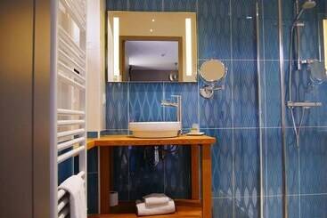 هتل Logis  Auberge De L Abbaye