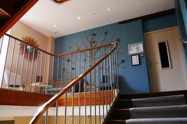 هتل Logis  Auberge De L Abbaye