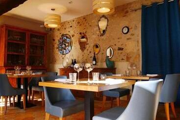 هتل Logis  Auberge De L Abbaye