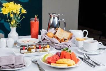 هتل Platinum One Suites