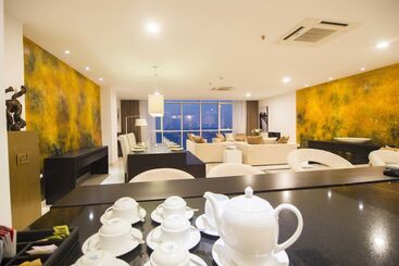 هتل Platinum One Suites