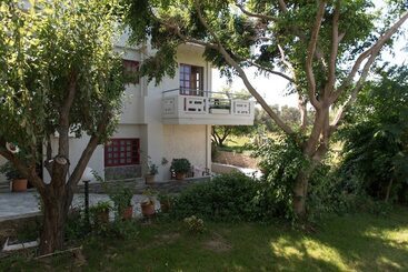 هتل Proimos Apartments