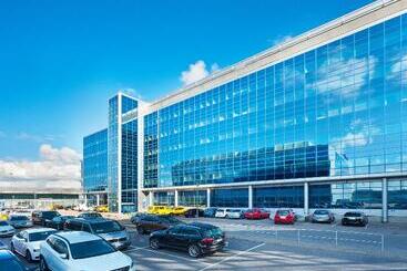 هتل Scandic Helsinki Airport