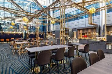 هتل Scandic Helsinki Airport