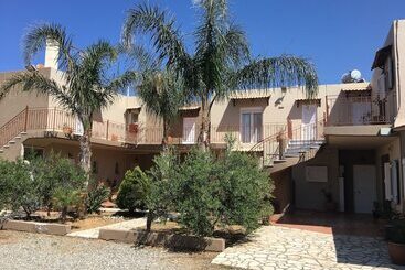 Kris Apartments