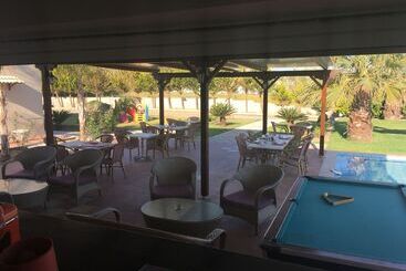 Kris Apartments