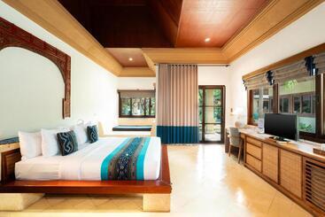 Villa Almarik Resort