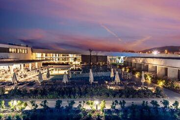 هتل Gennadi Grand Resort