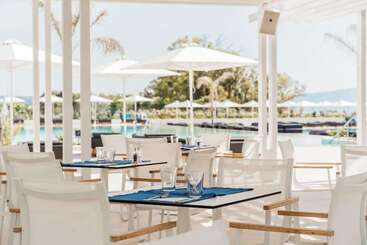هتل Gennadi Grand Resort