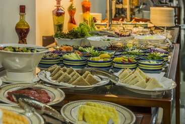 هتل Golden Tulip Headington