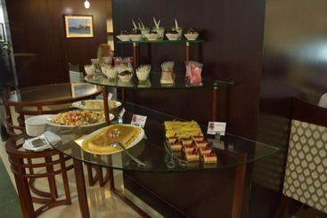 هتل Golden Tulip Headington