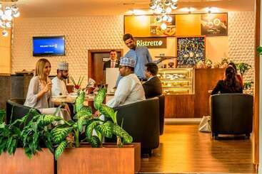 هتل Golden Tulip Headington