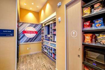 هتل Hampton Inn & Suites Boston/waltham