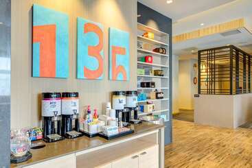 هتل Hampton Inn & Suites Boston/waltham