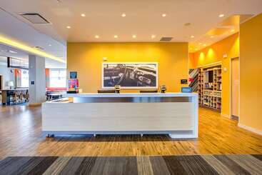 هتل Hampton Inn & Suites Boston/waltham