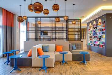هتل Hampton Inn & Suites Boston/waltham