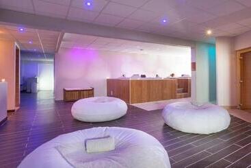 هتل Hôtel Club Mmv Les Mélèzes