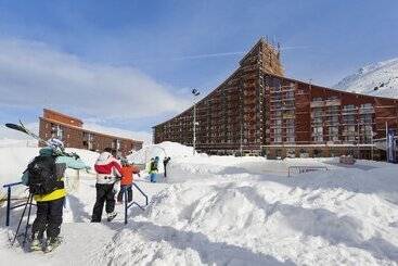 هتل Hôtel Club Mmv Les Mélèzes