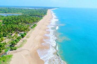 هتل Ranna 212 Beach Resort