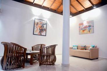 هتل Ranna 212 Beach Resort