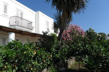 ホテル Ristorante O Palmo Inn