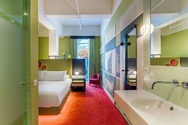 בית מלון כפרי Room Mate Bruno