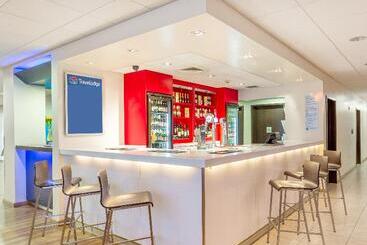 هتل Travelodge London Wembley High Road