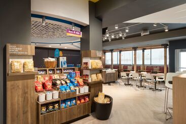 هتل Tru By Hilton Cedar Rapids Westdale