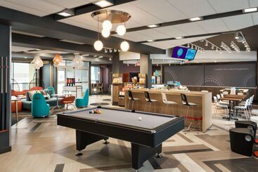هتل Tru By Hilton Cedar Rapids Westdale