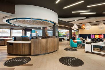 هتل Tru By Hilton Cedar Rapids Westdale